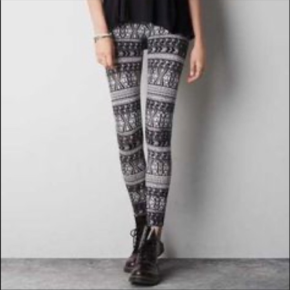 American Eagle Patterned Leggings